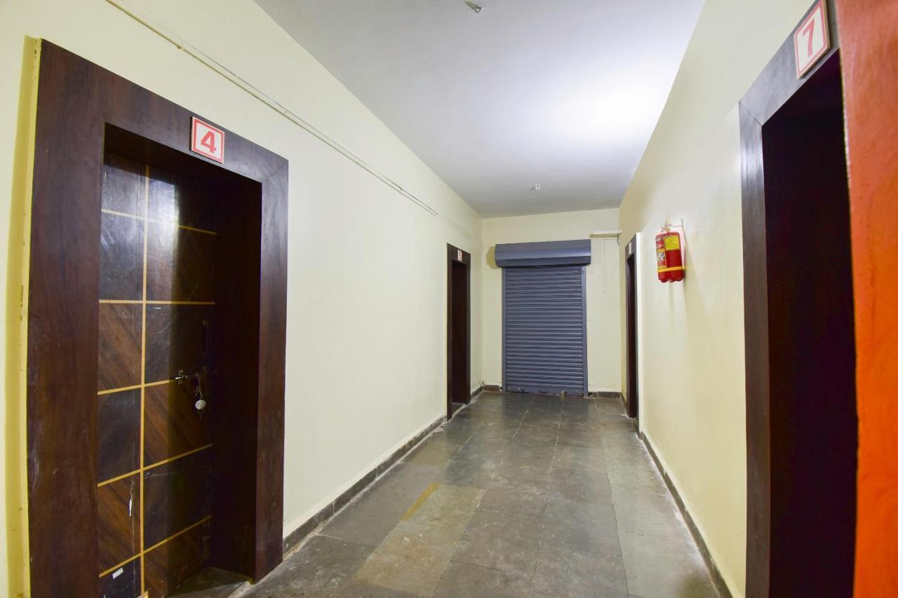 Otur Spot On 66795 Hotel Abhijeet מראה חיצוני תמונה